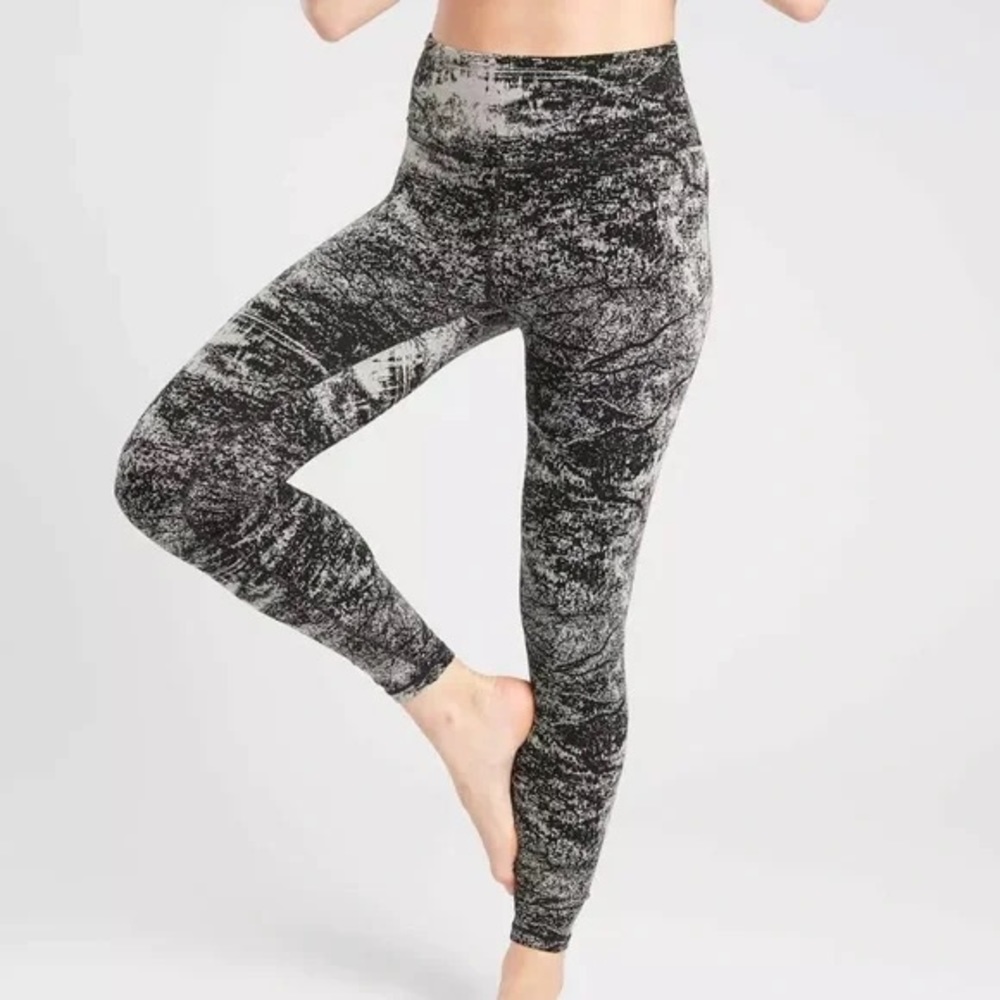 ATHLETA Elation Glades 7/8 High Rise Tight Legging Black Flagstone Size XS - Picture 2 of 12